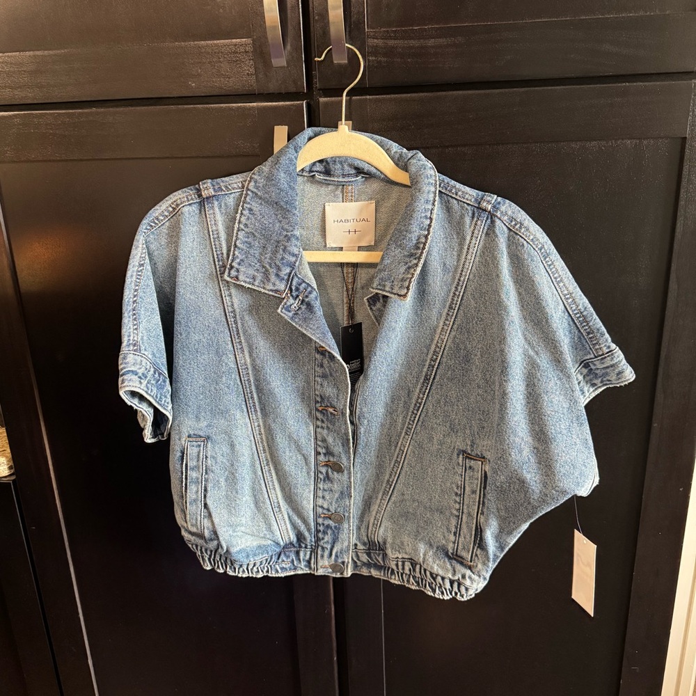 NWT Habitual Denim Short Sleeve Jacket